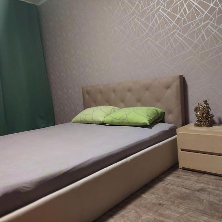 Apartment Sports Palace Просторная Квартира Рядом Дворец Спорта Harkov Kültér fotó